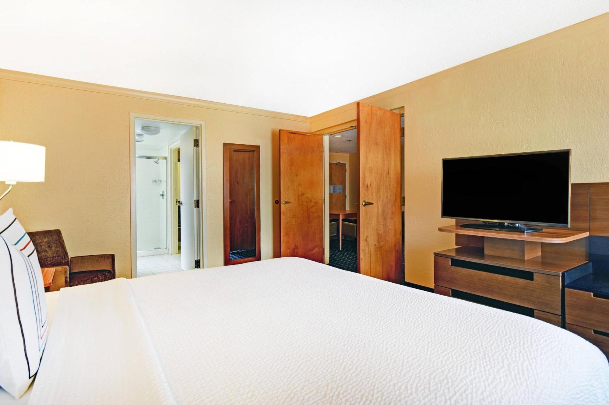 סמירנה Fairfield Inn & Suites By Marriott Atlanta Vinings/Galleria מראה חיצוני תמונה