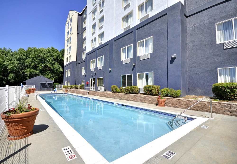 סמירנה Fairfield Inn & Suites By Marriott Atlanta Vinings/Galleria מראה חיצוני תמונה